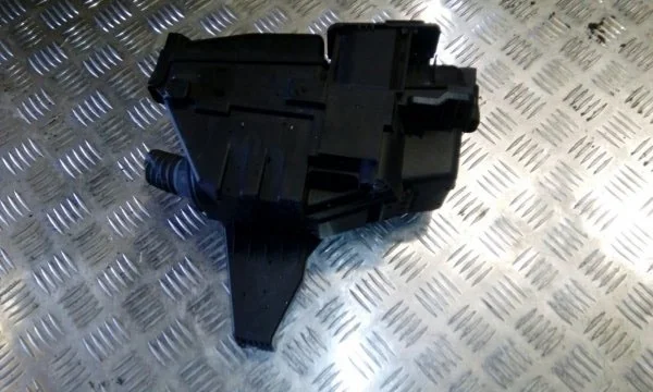 Блок предохранителей Volvo XC90 2007-2012 30797010 ХС90 B6324S 3.2, передний