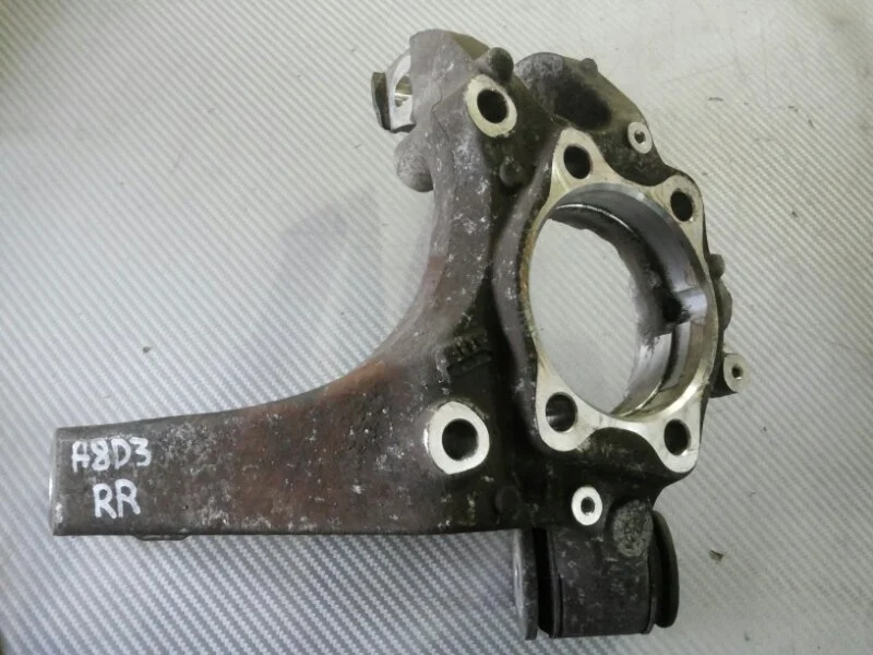 Кулак поворотный Audi A8 2005-2007 4E0505436C D3 4.2 BFM, задний правый