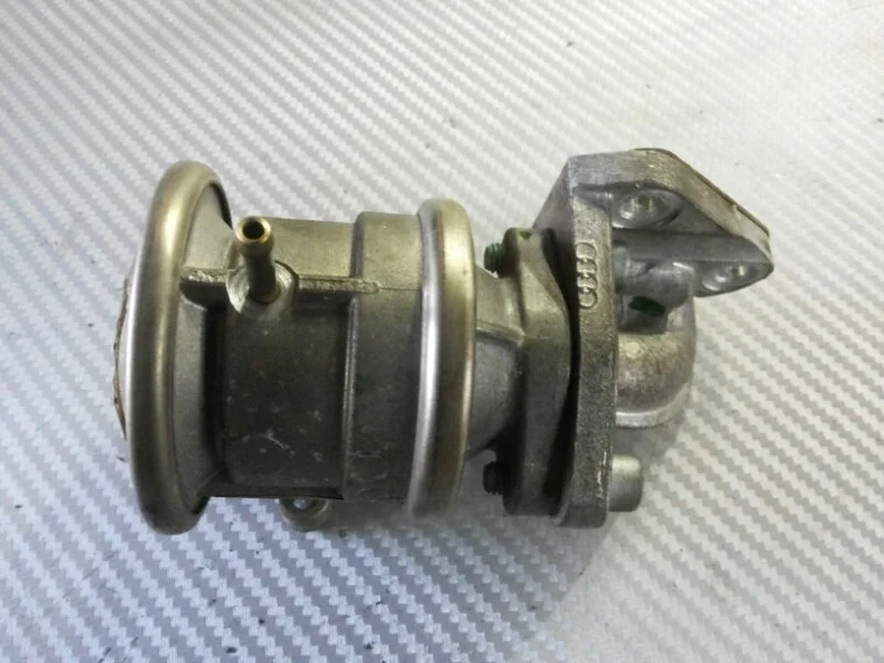 Клапан вентиляции Audi A8 2005-2007 078131102L D3 4.2 BFM