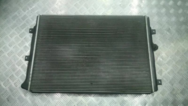 Радиатор охлаждения ДВС Volkswagen Passat 2005-2007 1K0121251AB B6 2.0T BWA