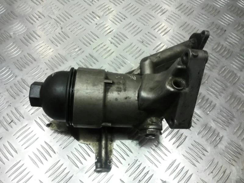 Корпус масляного фильтра Audi Q7 2006-2007 079115401M 4.2 BAR