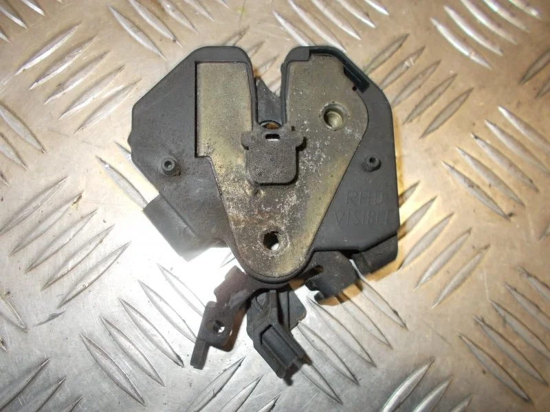 Замок капота Volvo XC70 2001-2004 31218474 ХС70 2.4T B5244T3