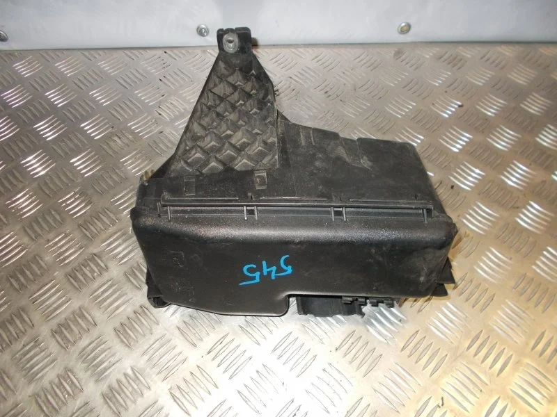 Блок предохранителей Volvo XC70 2005-2007 30728132 ХС70 B5254T2 2.5T