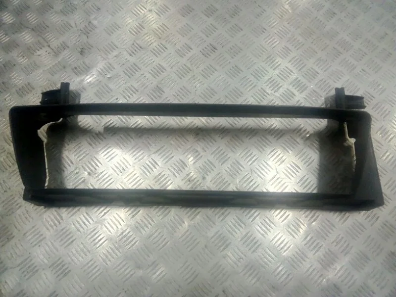 Воздухозаборник Volvo S40 2005-2007 30678471 2.4 B5244, передний