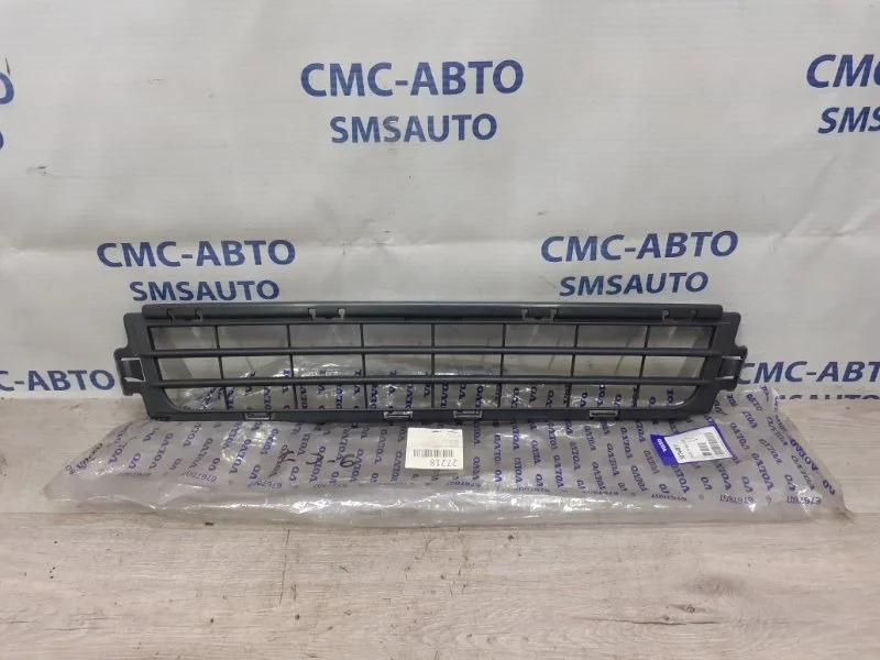 Решетка бампера VOLVO S40 2008-2012 30744911, передняя
