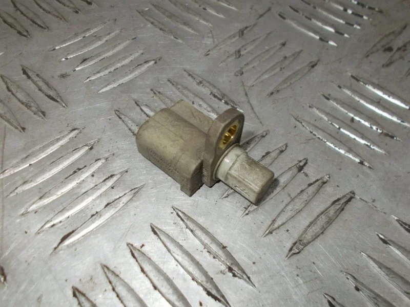 Датчик АБС ABS Volvo S80 2007-2012 30793636 С80 2.5T, задний