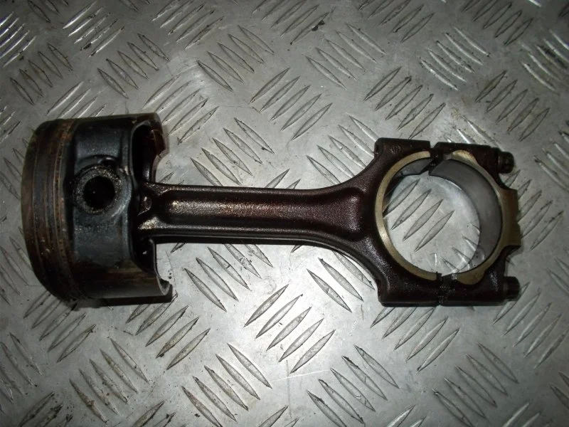 Шатун VOLVO S60 2003-2009 31251468 2.4 B5244S