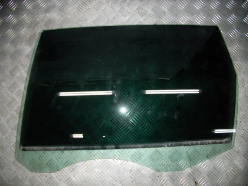 Стекло двери VOLVO XC70 2008-2010 30674847, заднее левое