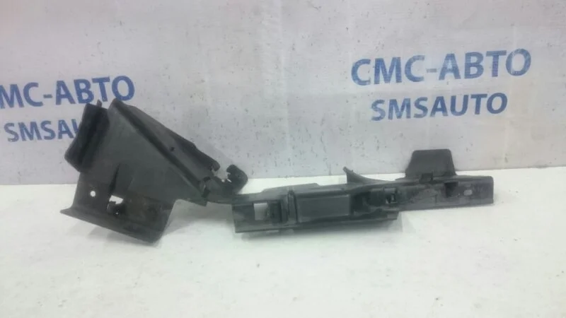 Воздуховод Volkswagen 3C0121284, левый