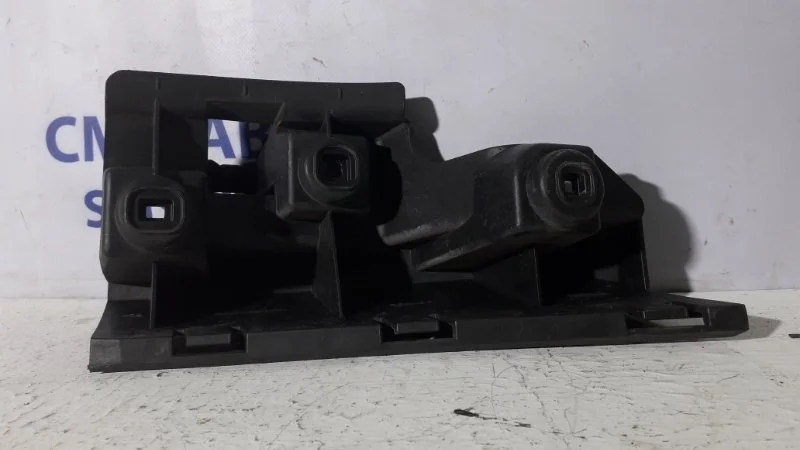 Кронштейн бампера под фонарь Volvo S60 2005-2007 8693389 С60 2.5T, задний правый