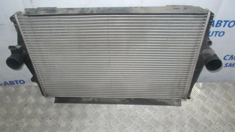 Интеркулер Volvo XC70 2005-2007 8671694 ХС70 2.5T
