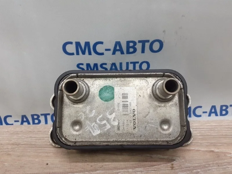 Радиатор масляный Volvo XC90 2002-2009 30637966