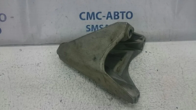 Кронштейн ДВС Audi A8 2003-2009 4E0199307AR D3 4.2 BFM, левый