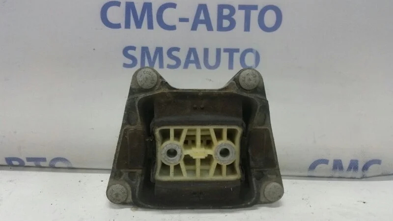 Опора АКПП Audi A6 4F0399151AN C6