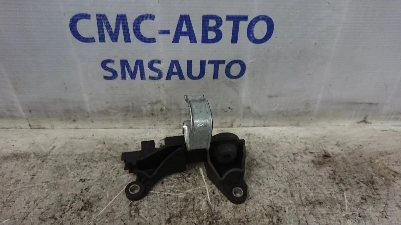 Кронштейн воздушного фильтра Volvo S40 2004-2012 30650770 2.4