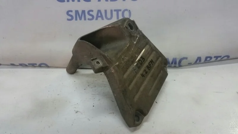 Кронштейн ДВС Audi A8 2003-2009 4E0199308AN D3 4.2 BFM, правый