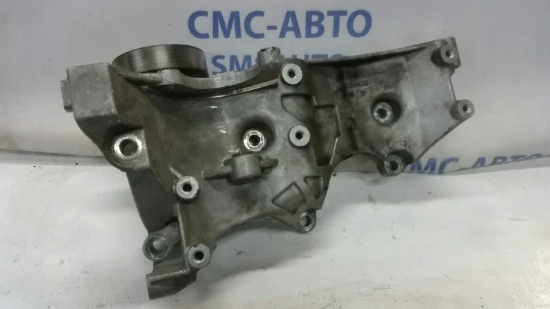 Кронштейн генератора Audi A4 2003-2007 06D903143D B7 2.0TFSI