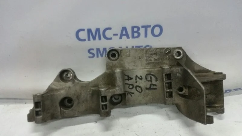 Кронштейн кондиционера Volkswagen Golf 4 1998-2005 06A903143P 2.0 APK