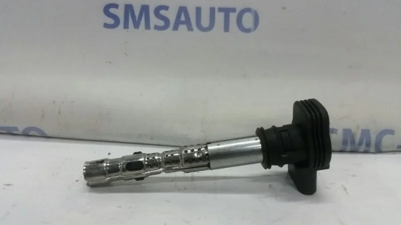 Катушка зажигания Audi A4 2008-2011 06F905115F 8K 1.8T