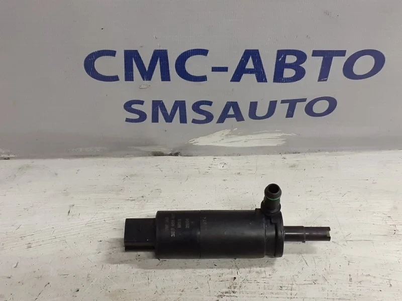 Насос омывателя фар Volkswagen Tiguan 3B7955681 2.0T