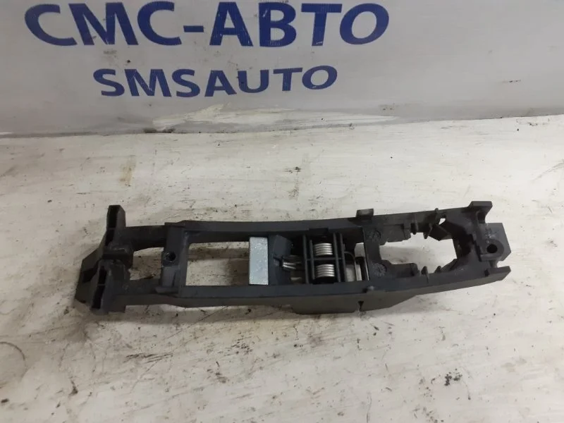 Кронштейн ручки двери Mercedes-Benz CLS-Class A2037601034 W219 3.5, задний правый