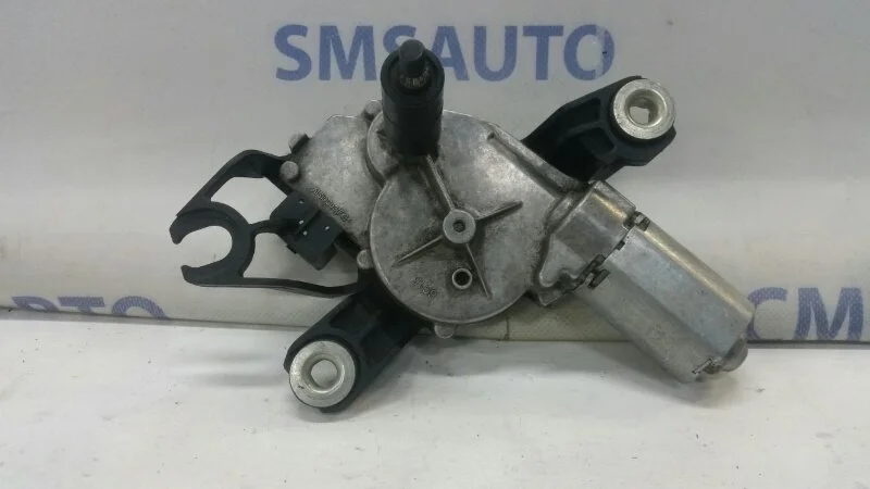 Моторчик стеклоочистителя Volkswagen Golf 6 2009-2012 5K6955711B 2.0TFSI BWE, задний