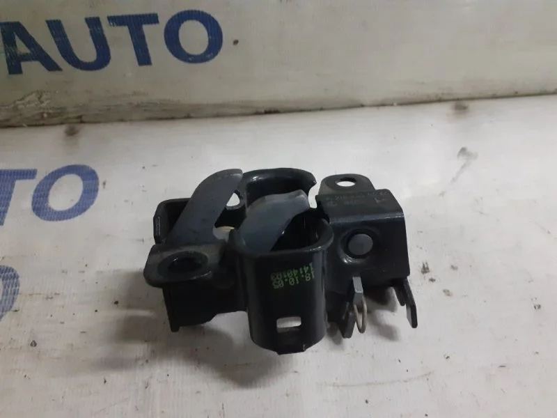 Замок капота Mercedes-Benz CLS-Class A2198800060 W219 5.0