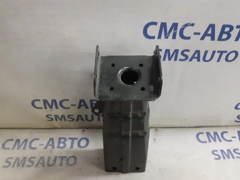 Кронштейн усилителя бампера Mercedes-Benz CLS-Class A2196200195 W219 5.0, передний левый