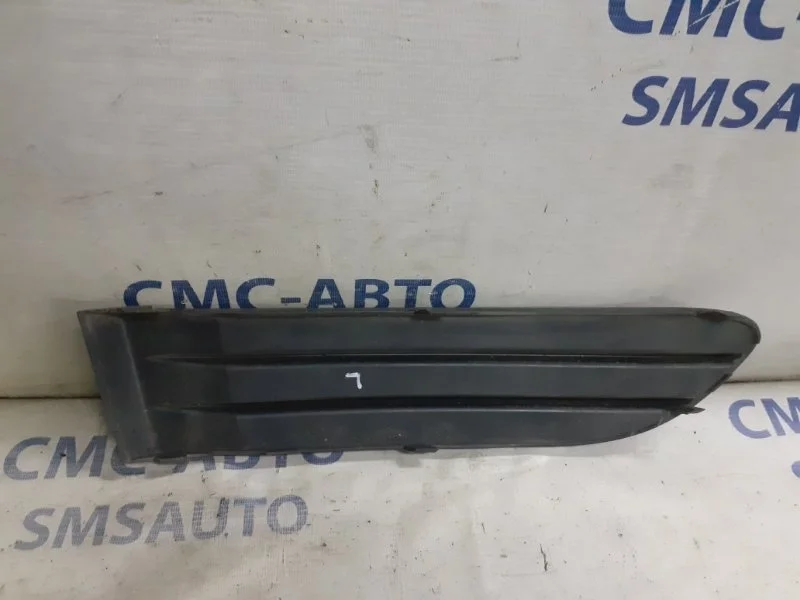 Решетка ПТФ Volvo S40 2008-2012 30744921 С40 2.4, левая