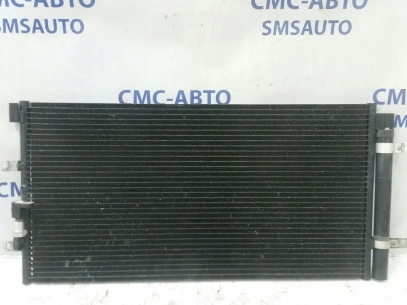 Радиатор кондиционера Audi A4 8K0260401D 8K 3.2