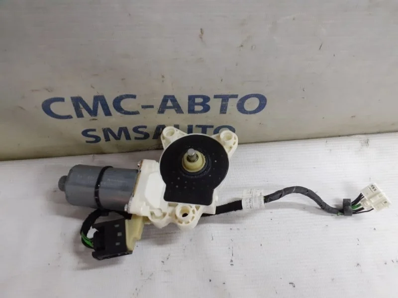 Моторчик стеклоподъемника Mercedes-Benz CLS-Class A2198200542 W219 5.0, передний левый