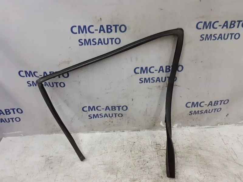 Уплотнитель стекла VOLVO S60 2001-2009 30779292, задний левый