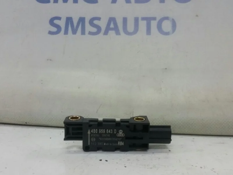 Датчик удара Audi A8 4B0959643D S8 5.2