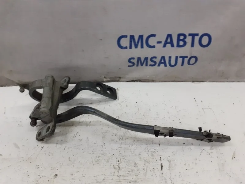 Петля багажника Volkswagen Touareg 7L6827301A 3.6FSI BHK