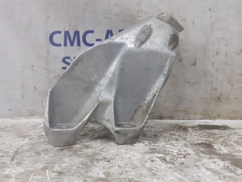 Кронштейн АКПП Audi Q5 8K0199307 2.0T