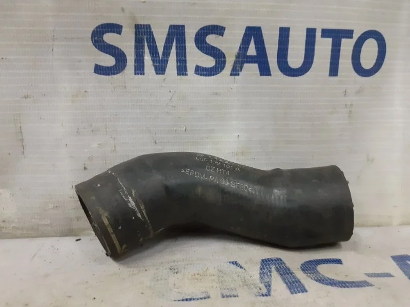 Патрубок охлаждения Audi A6 1998-2005 06F122101A ALLROAD 2.7T ARE APB, передний