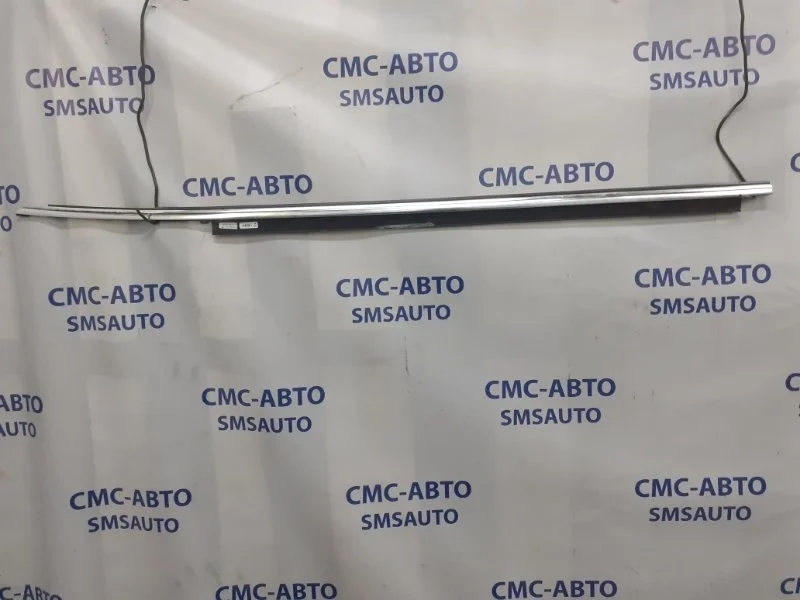 Молдинг двери Audi A5 8T0853283C2ZZ 8K 2.0T, передний левый