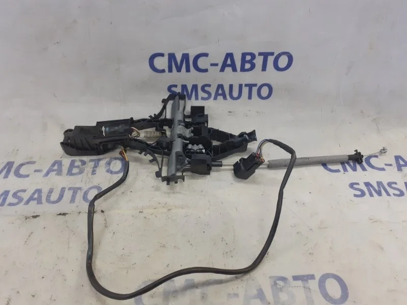 Кронштейн ручки двери Volvo XC60 30784204 ХС60 3.0T, задний левый