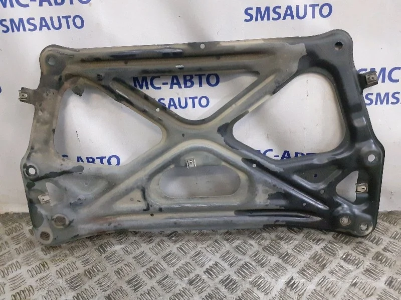 Распорка Audi A6 4H0399345Q C7 2.8, передняя