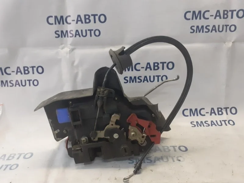 Замок двери Audi A8 4E0839016 D3