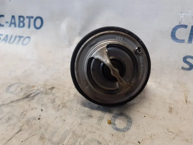 Термостат Audi A8 077121113D D3