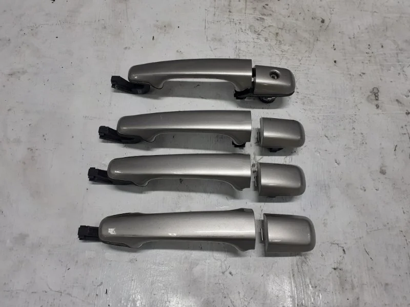 Ручка двери наружная Volvo XC60 39879658 ХС60 2.4D