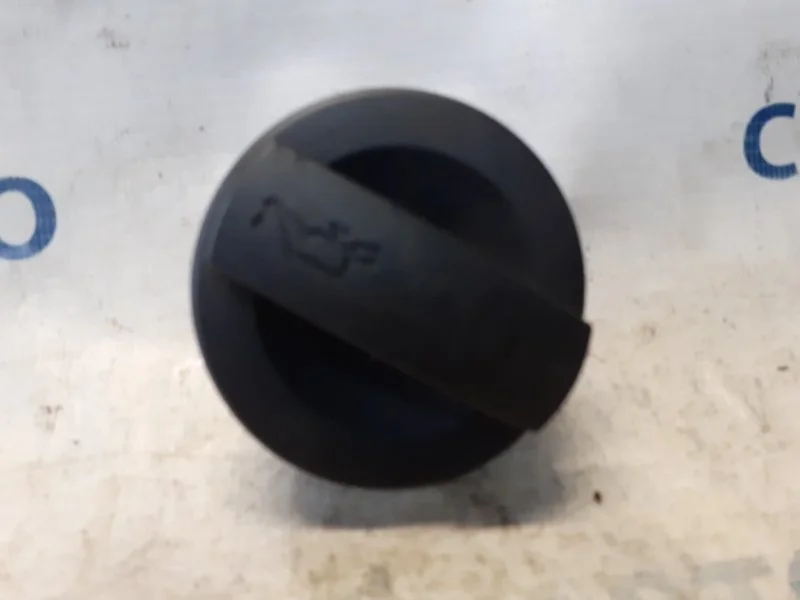 Крышка маслозаливной горловины Audi 06C103485K