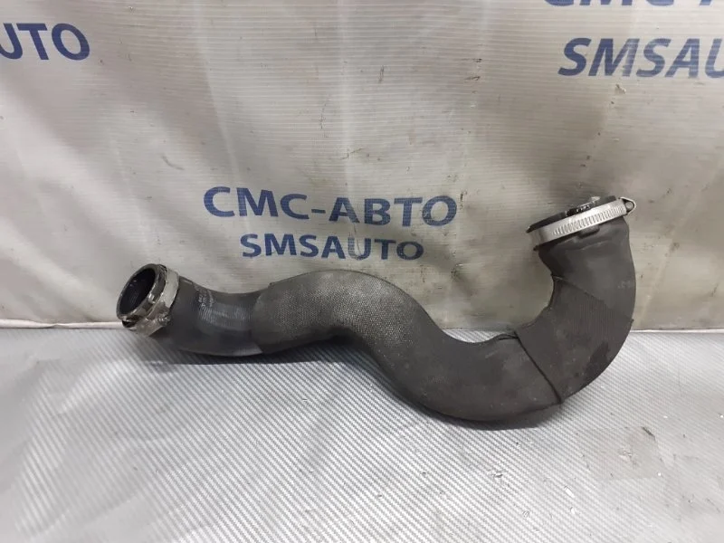 Патрубок интеркулера Audi A5 2008-2010 8K0145738M 8K 2.0T, правый