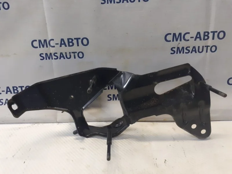 Кронштейн компрессора пневмоподвески Mercedes-Benz R-Class A2513210040 W251 3.5