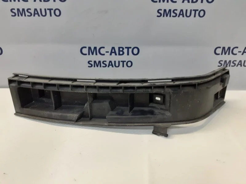 Кронштейн бампера под фонарь Volvo S80 30655125 С80 4.4, задний правый