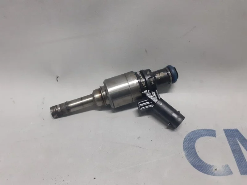 Форсунка топливная Volkswagen Tiguan 2008-2012 06H906036E 2.0T