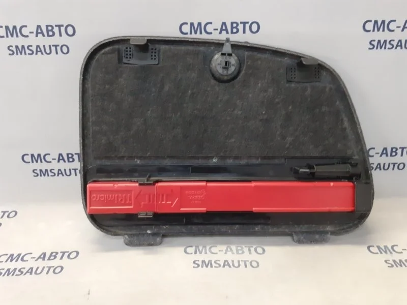 Знак аварийки Audi A5 8T0860251 8K 2.0T