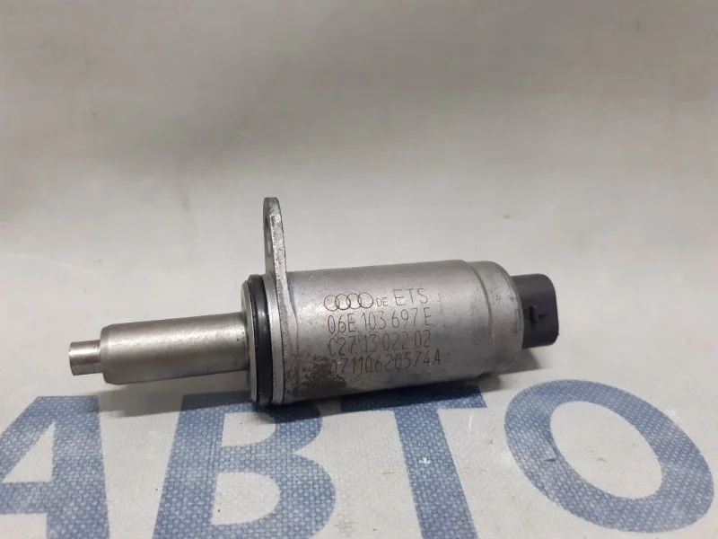 Клапан электромагнитный Audi A5 06E103697E 8K 3.2