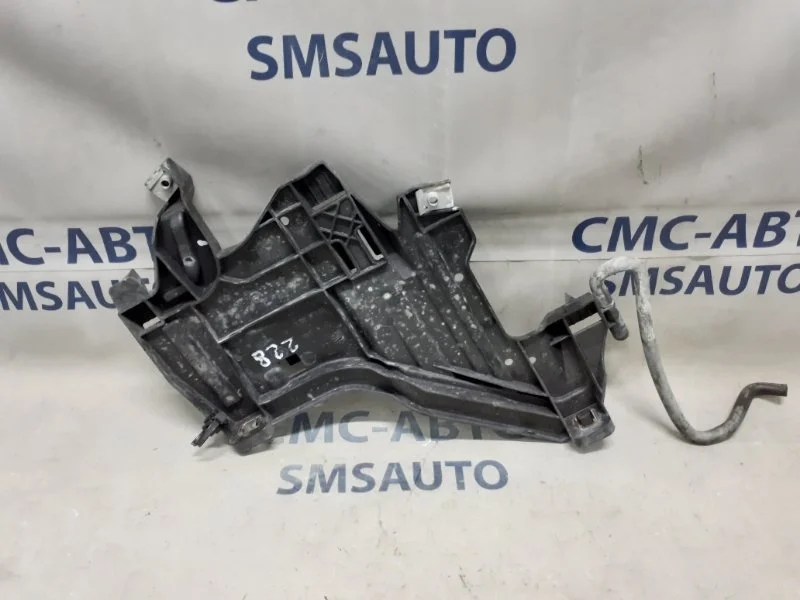 Кронштейн бампера под фару Audi A4 2008-2012 1301073033 8K 1.8T, левый